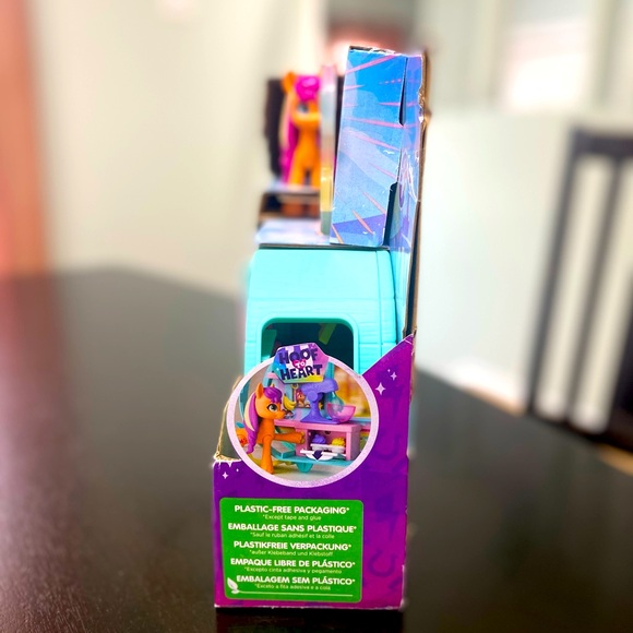 My Little Pony Toys Sunnie Starscout Smoothie Truck Doll - Picture 4 of 4